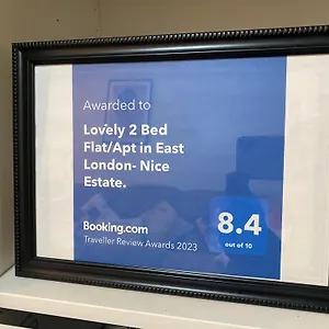 https://lovely-2-bed-flat-apt-in-east-london-nice-estate.cambridgehotelsuk.com